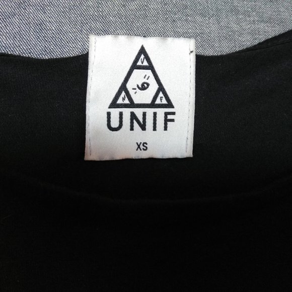 UNIF Crop Tie Front Tee - Picture 3 of 4